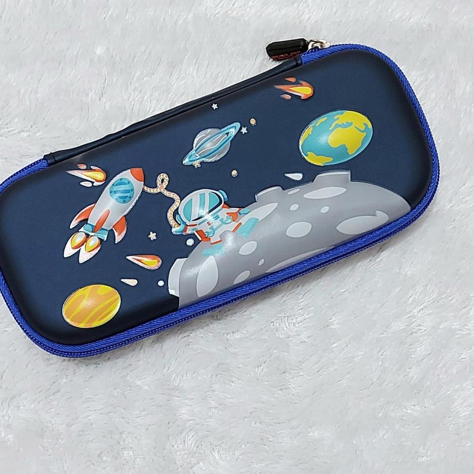 

Best - Tempat Pensil Mini Kotak Pensil karakter Astronot Dino Rocket Lucu Anak paud TK/SD ✓