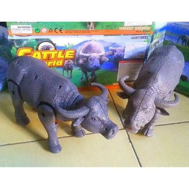 Mainan kerbau berjalan