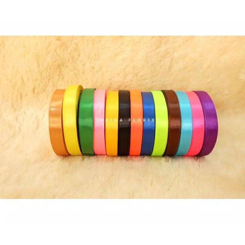 

Pita satin panjang 5 meter || ukuran 1,25 cm
