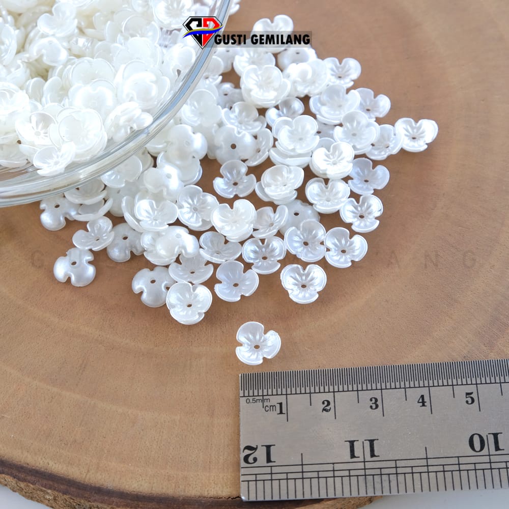 10gram Bunga Kelopak Putih  Kecil
