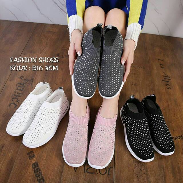 SEPATU FASHION B16 002