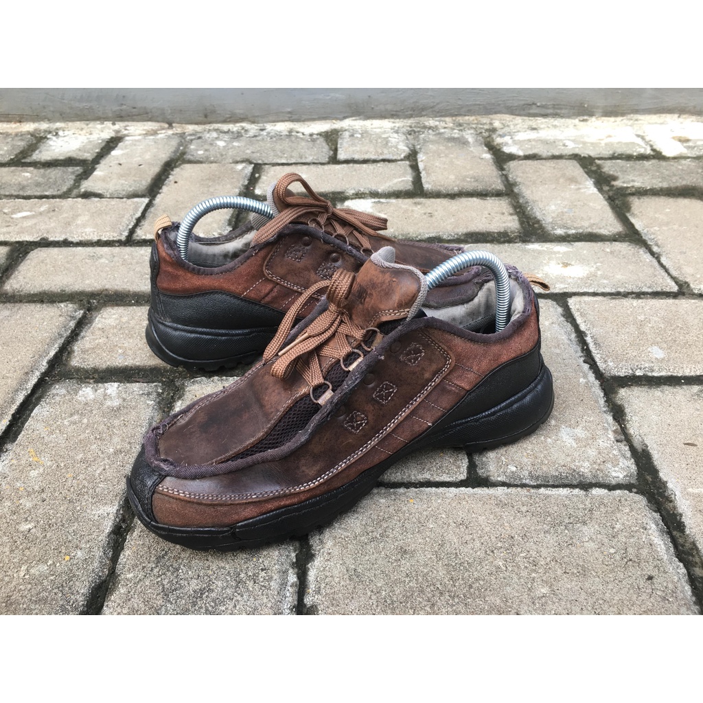 Sepatu Semi Kulit Weinbrenner