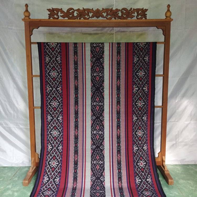 KAIN TENUN BLANKET ETNIK WARNA UNGU