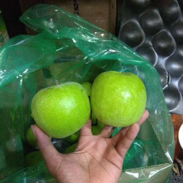 BUAH APEL HIJAU GREEN SMITH / APEL IJO IMPORT