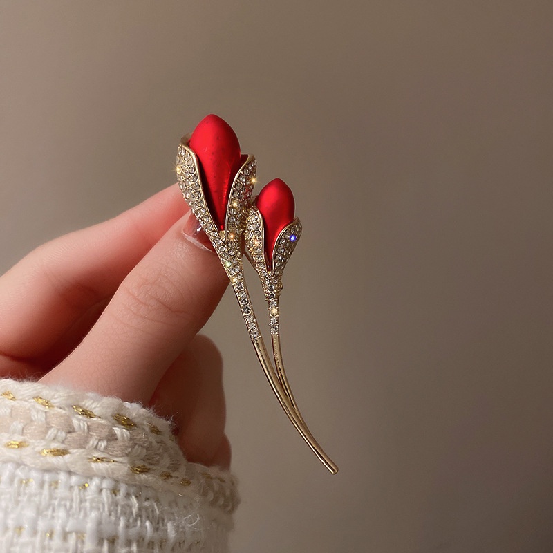 Bros Pin Bentuk Bunga Tulip Rose Gold Aksen Berlian Zircon Bahan Metal Untuk Pesta