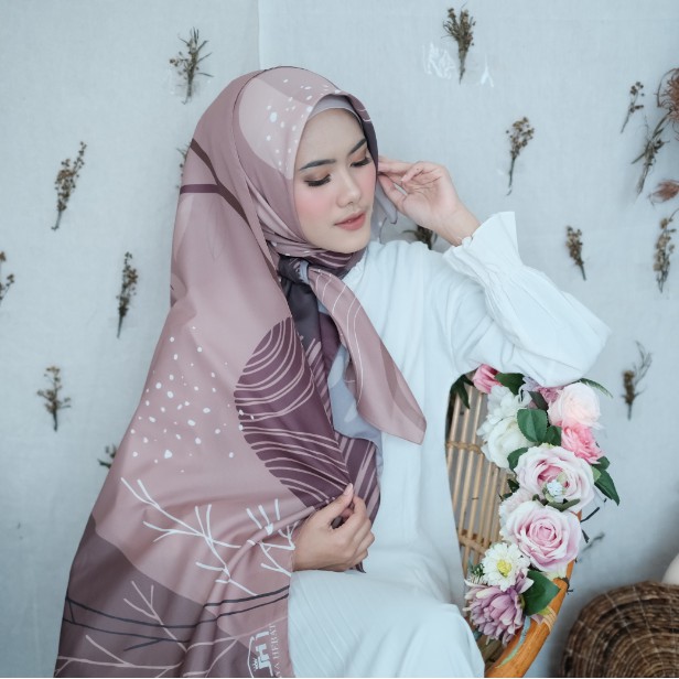 KERUDUNG SEGI EMPAT PRINTING MOTIF JILBAB SEGIEMPAT HIJAB SEGIEMPAT SCARF KHIRANI