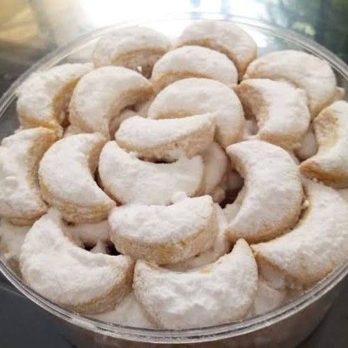 

Kue Putri Salju
