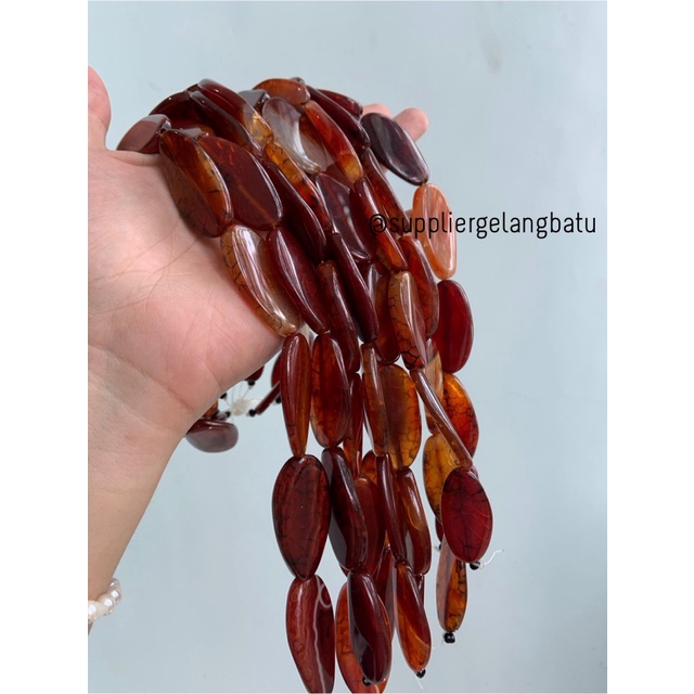 batu alam Penden simba oval BLACKRED AGATE serat 2 x 4 cm hitam merah