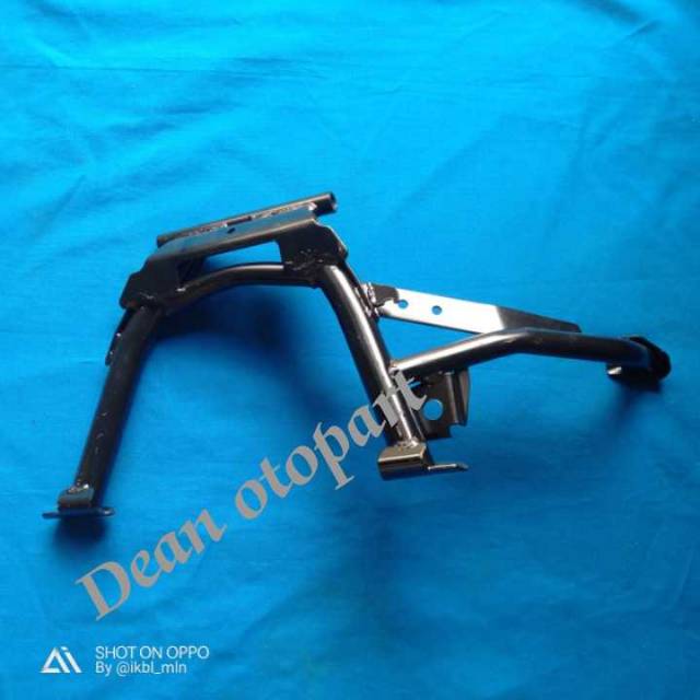 Standar 2 standar tengah Vario 150-125 LED dan Vario 125 old ori