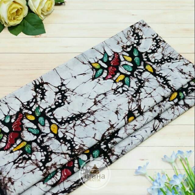 Motif " MENUR PUTIH"