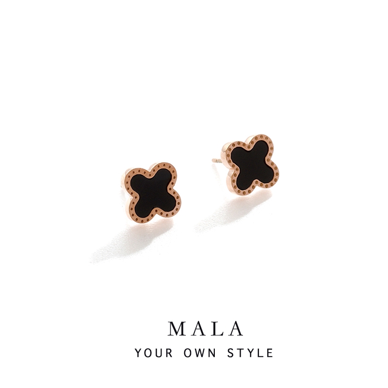 Anting Stud Desain Clover Bahan Titanium Steel Warna Rose Gold Gaya Korea Untuk Wanita