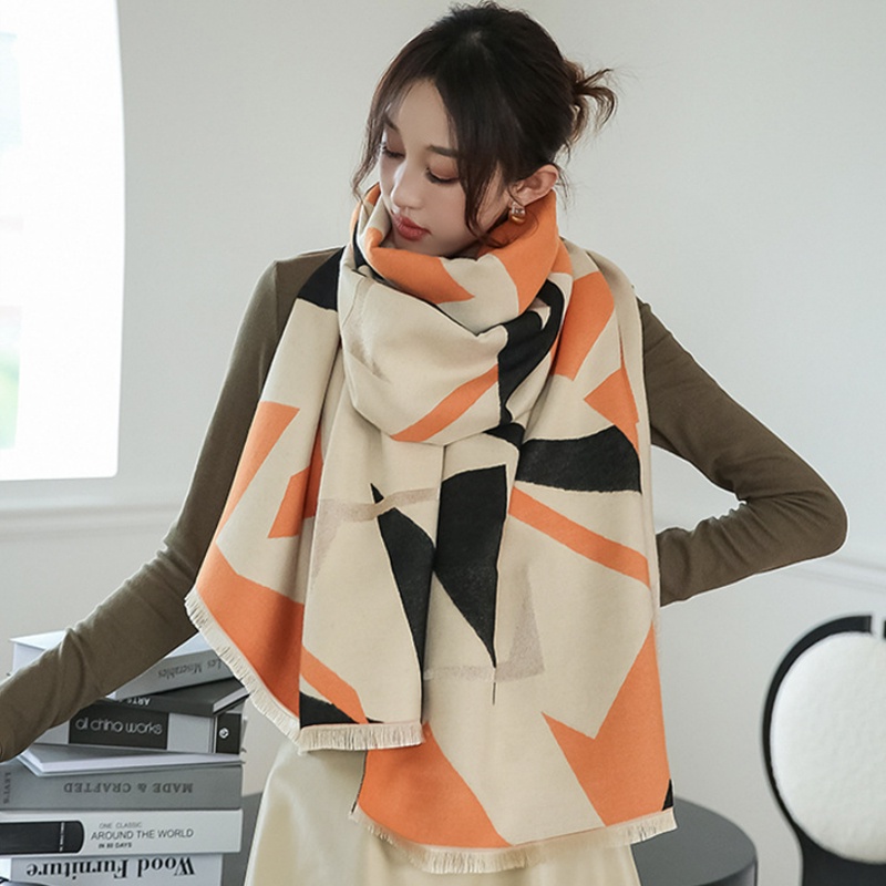 Syal &quot;Nancy&quot; 65 x 190 Anggun motif yang mewah Bahan High Grade Cashmere Immitation