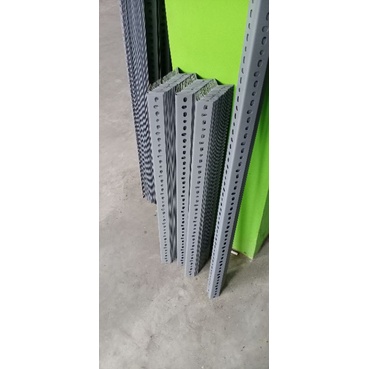 Tiang besi siku lobang tiang meja
