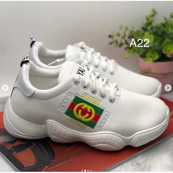 Sepatu Sneakers A22