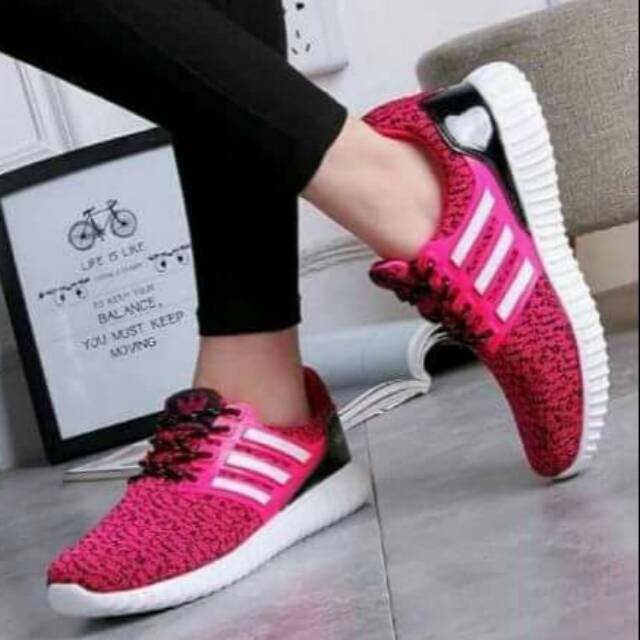 Sepatu wanita yz merah list putih