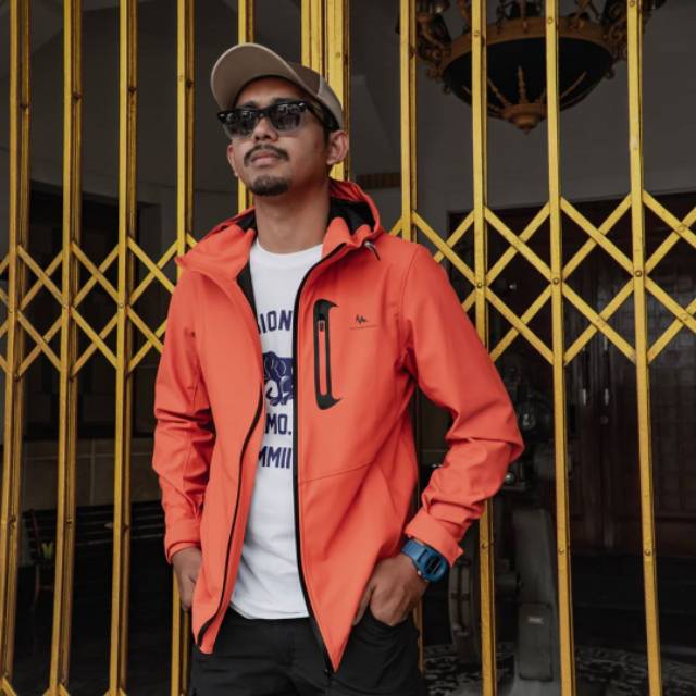 JAKET GUNUNG MOUNTAINGEER WATERPROOP