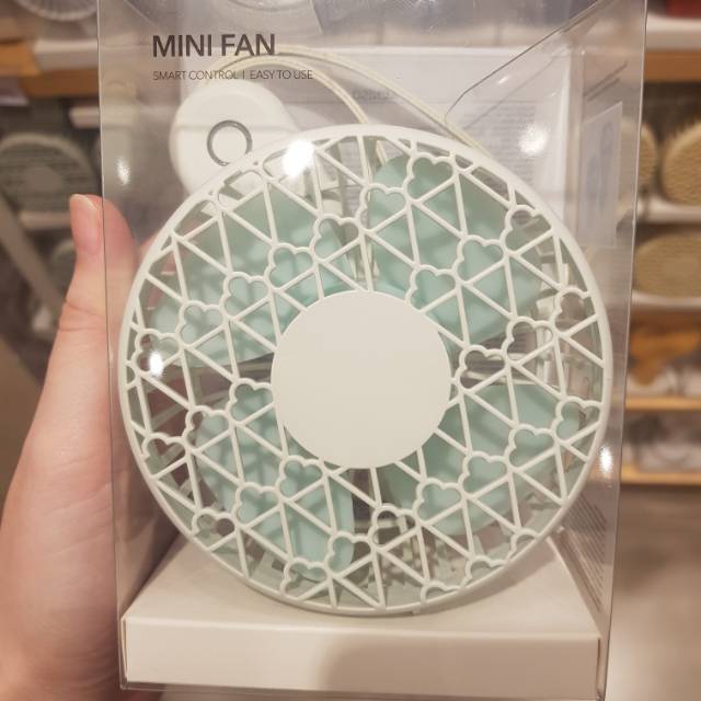 Miniso / new mini fan / new motif / foldable fan / kipas angin kecil
