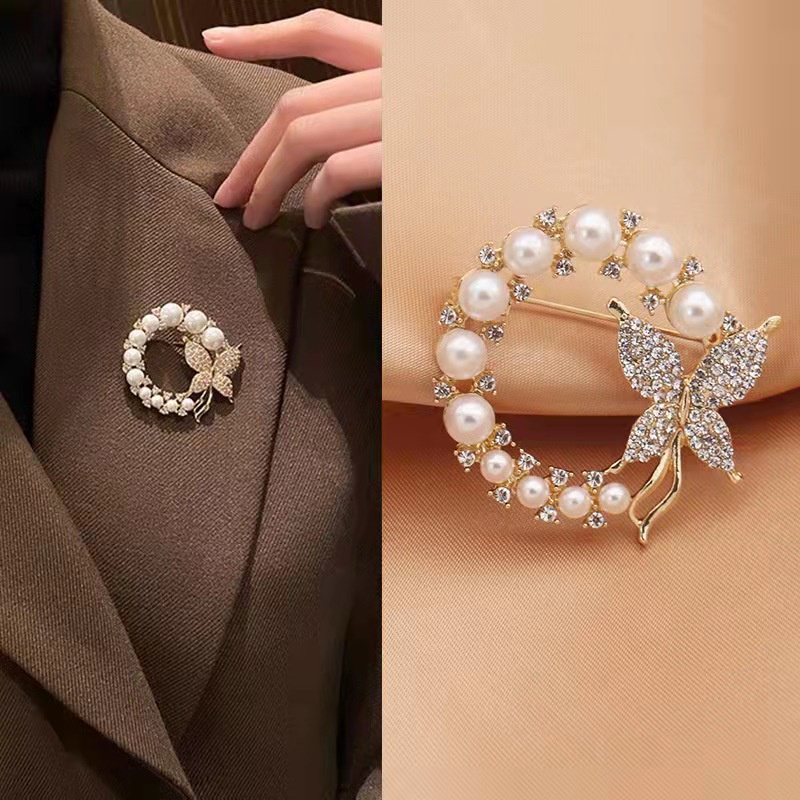 Candy Jewelry Fashion Korean Butterfly Brooches Gold Color Pearl Brooch Pins Rhinestone Breastpin for Women bros hijab-bros kupu-kupu/butterfly brooc