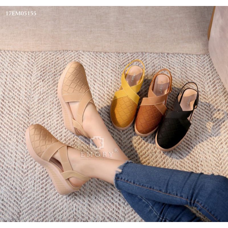 E M O R Y   Aryana. ( bdg )Series  17EMO5155.