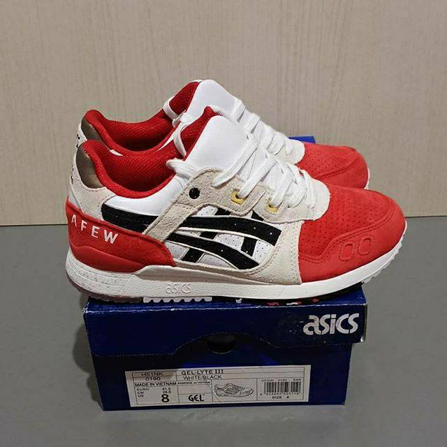 asics koi red