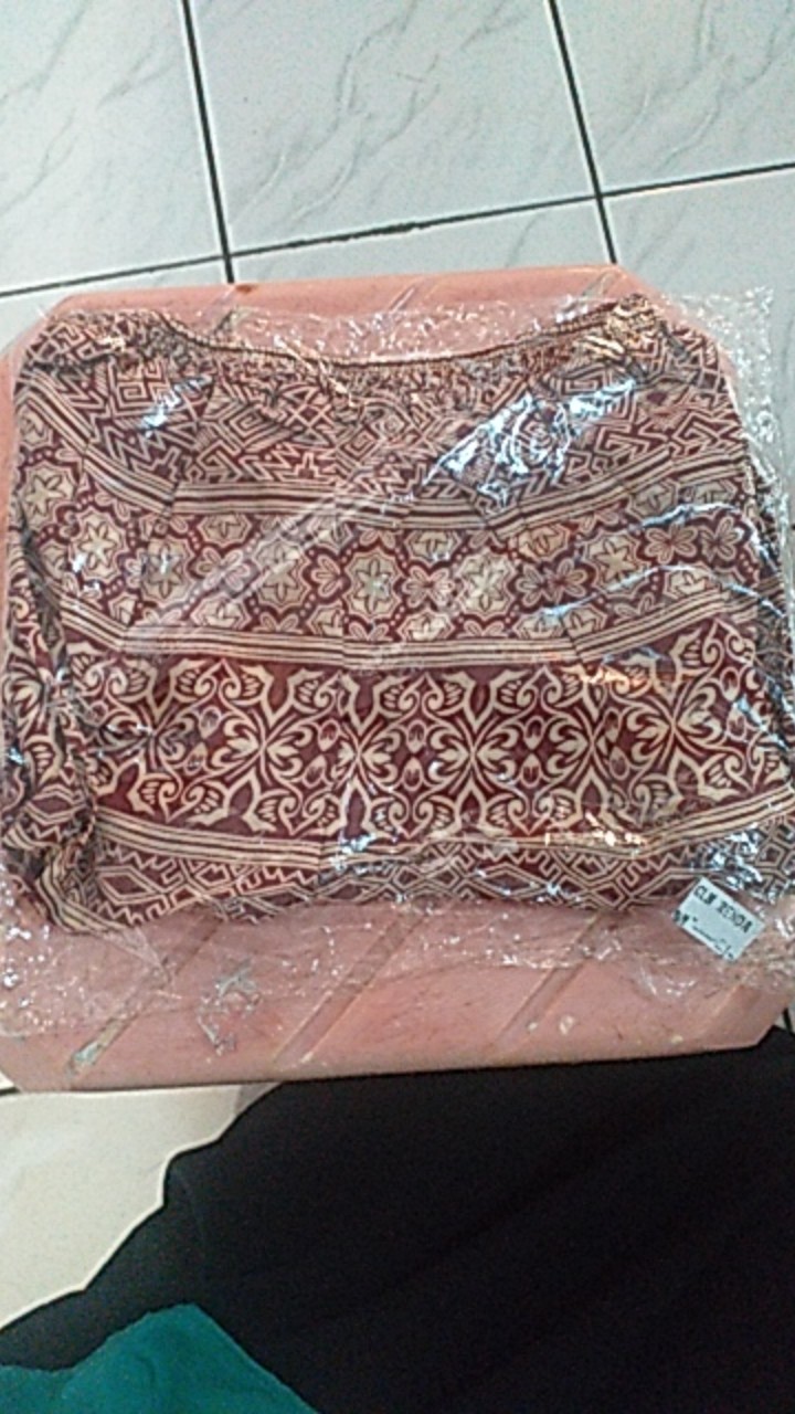 Celana Pendek Renda Bali