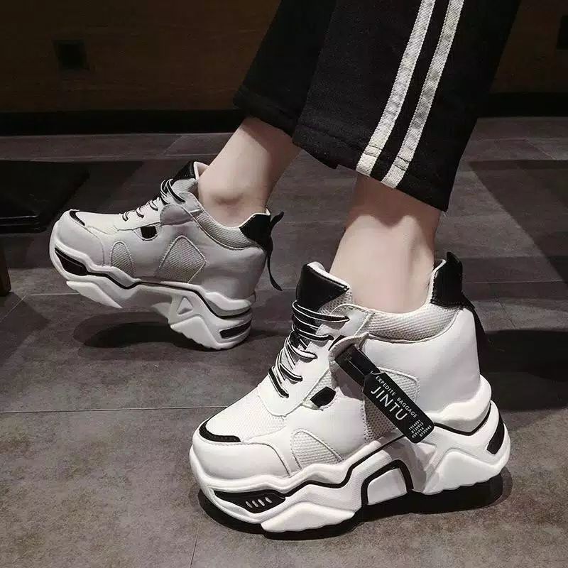 Sepatu wanita jintu sneaker korea kekinian Shopee Indonesia Sepatu wanita jintu sneaker korea kekinian Shopee Indonesia