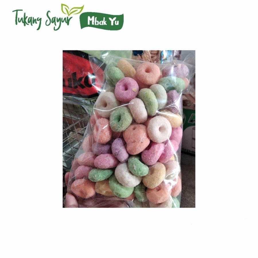 

cemilan donat gula manis