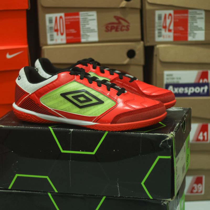 SEPATU FUTSAL UMBRO SALA PRO IC