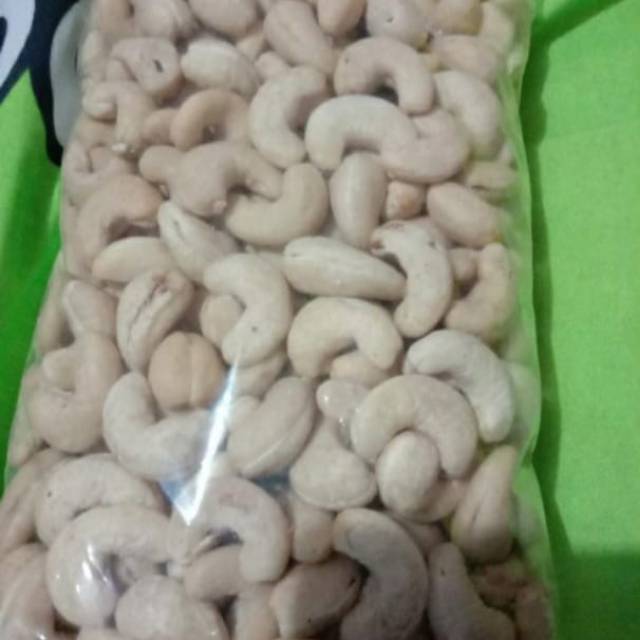 

Kacang mente super utuh harga grosir uk 1kg