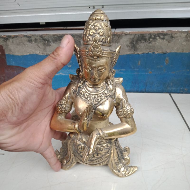 Patung nyi blorong kuningan Besar
