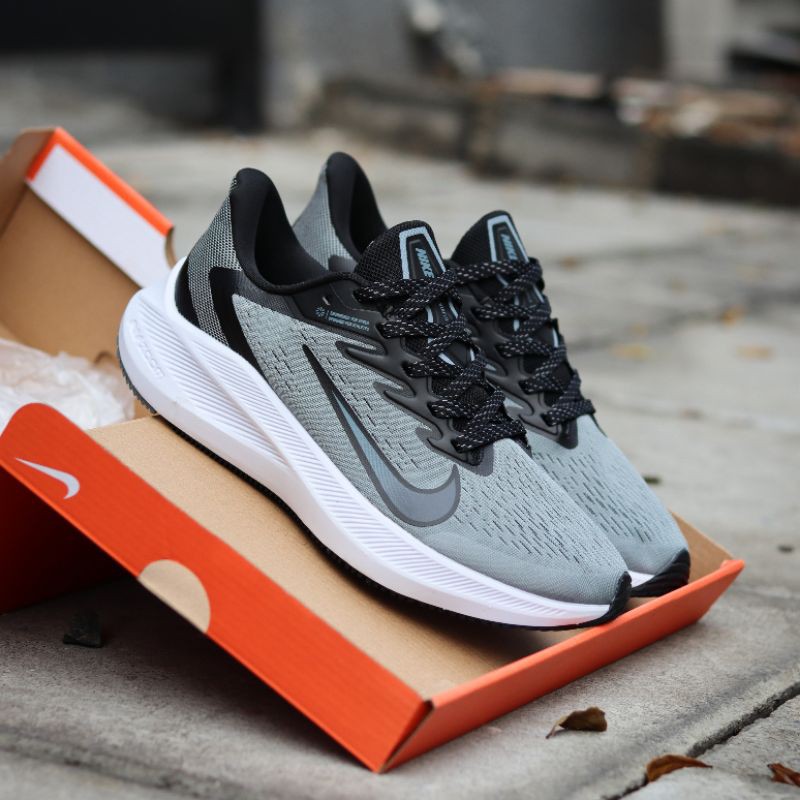 Nike zoom winflo 7 wolf grey / Sepatu Nike / Sepatu pria
