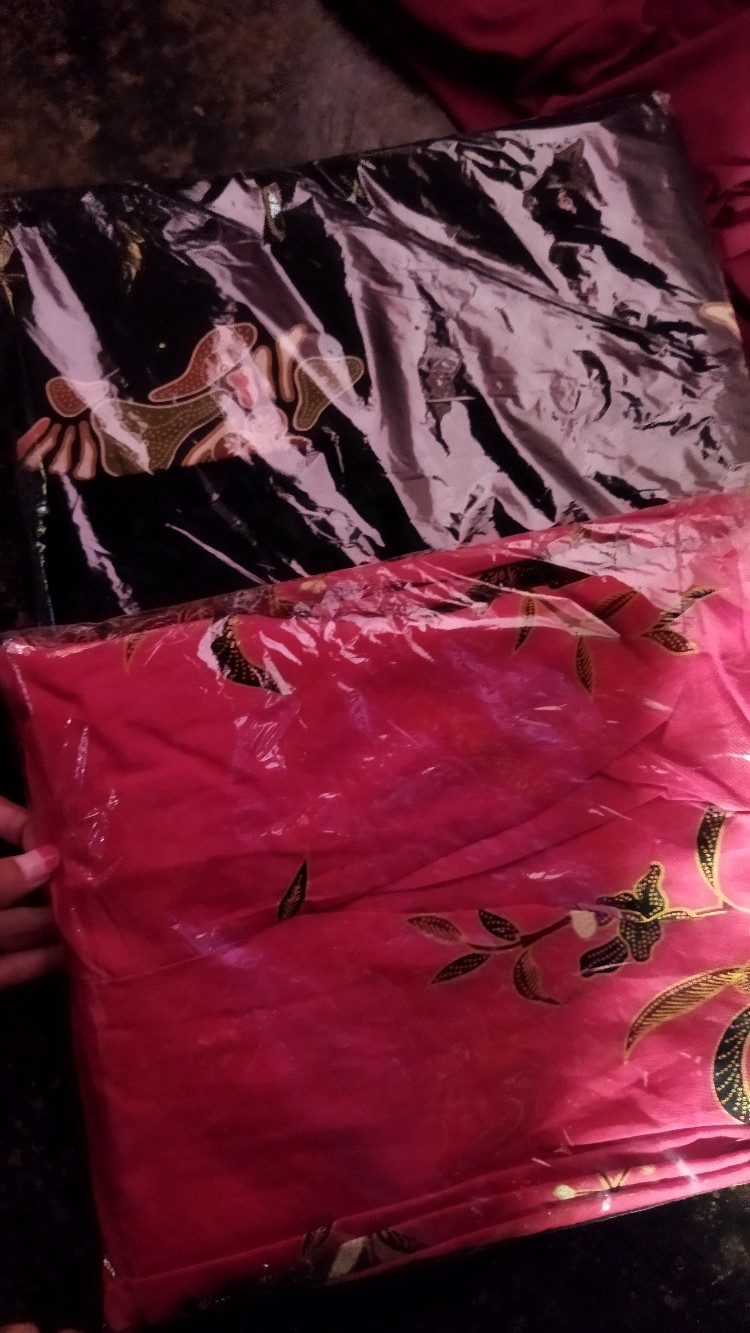 Grosir Terlaris Genes Jelita Tunic Navbor Yelbor Whitbor Creambor Tunik Batik Modern Hrb089