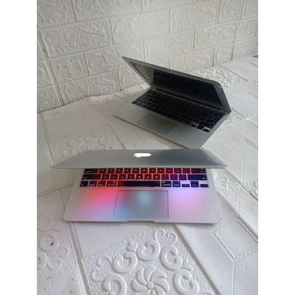 OBRAL MACBOOK AIR 11 TH 2015 CORE i5 RAM 4GB SSD 256GB OS MONTEREY GARANSI