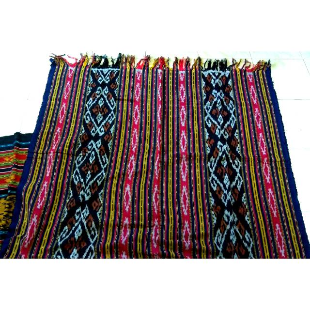 KAIN TENUN LOMBOK