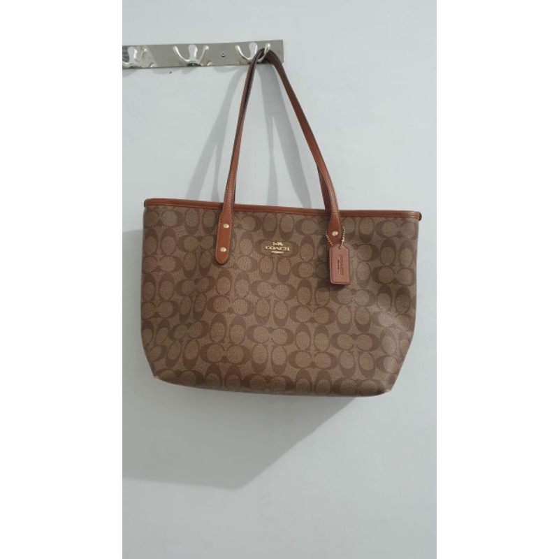 Coach Preloved, Coach zip totebag preloved, Preloved coach