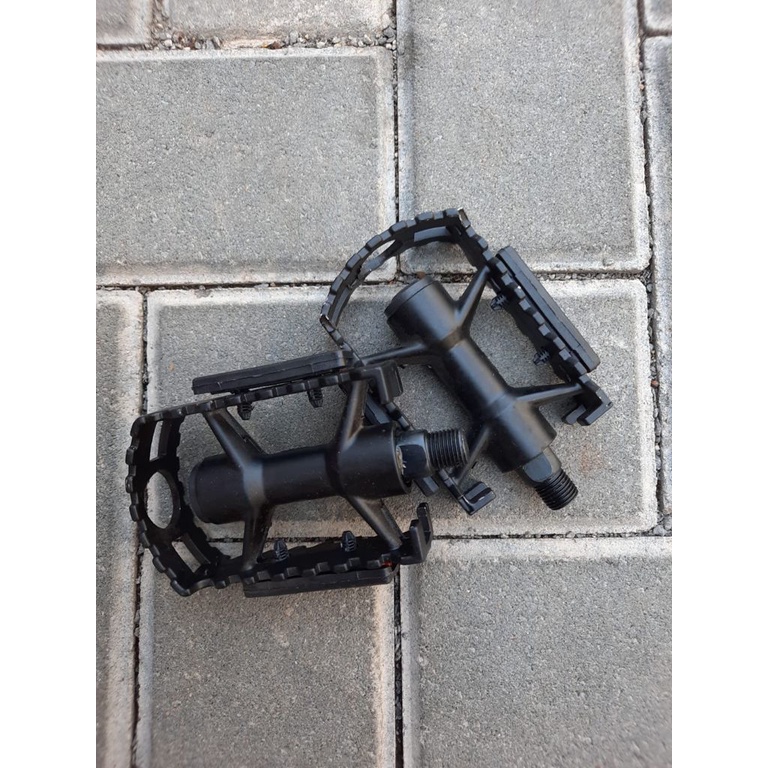 TERMURAH!!! Pedal Sepeda BMX / GENIO ALLOY Hitam As Kecil / Realpict