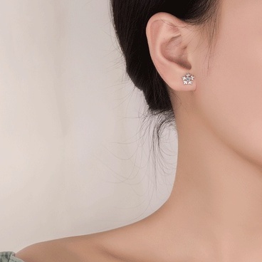 All-match summer simple and sweet temperament fashion design niche snowflake earrings 210807