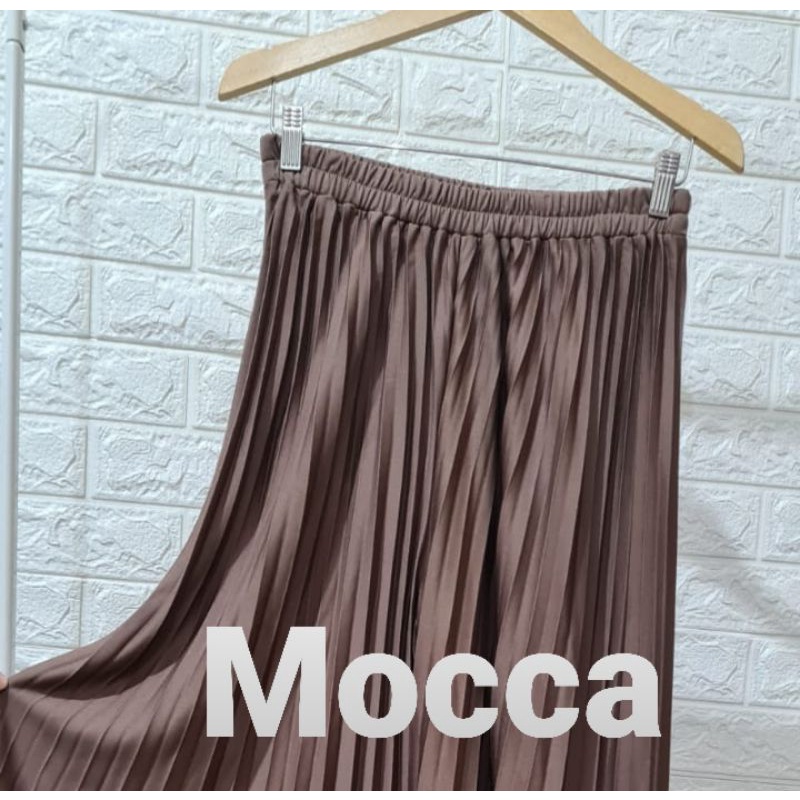 CELANA KULOT PLISKET PREMIUM JUMBO M FIT TO XXL-mocca