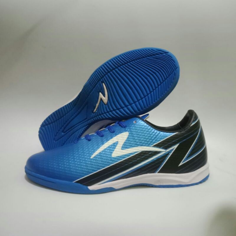 

sepatufutsalspecs