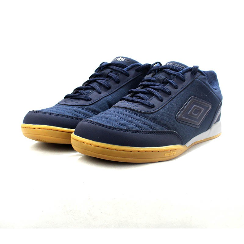 umbro street v