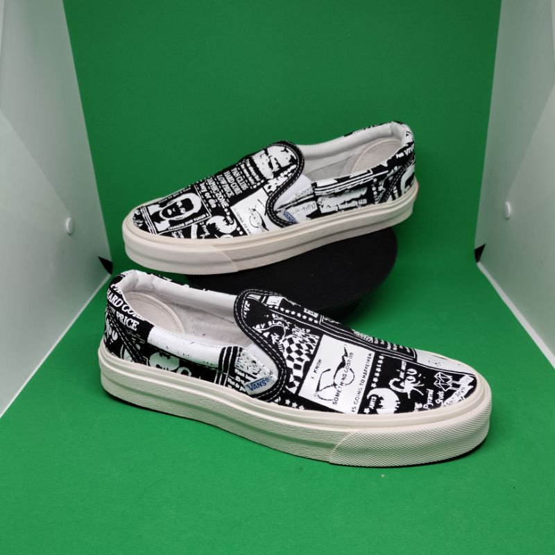 sepatu vans unisex slip on motif newspaper koran pria dan wanita