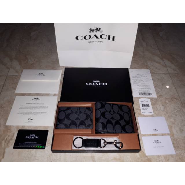 Dompet Coach  Asli ORIGINAL  Dapat lengkap fullset paperbag 