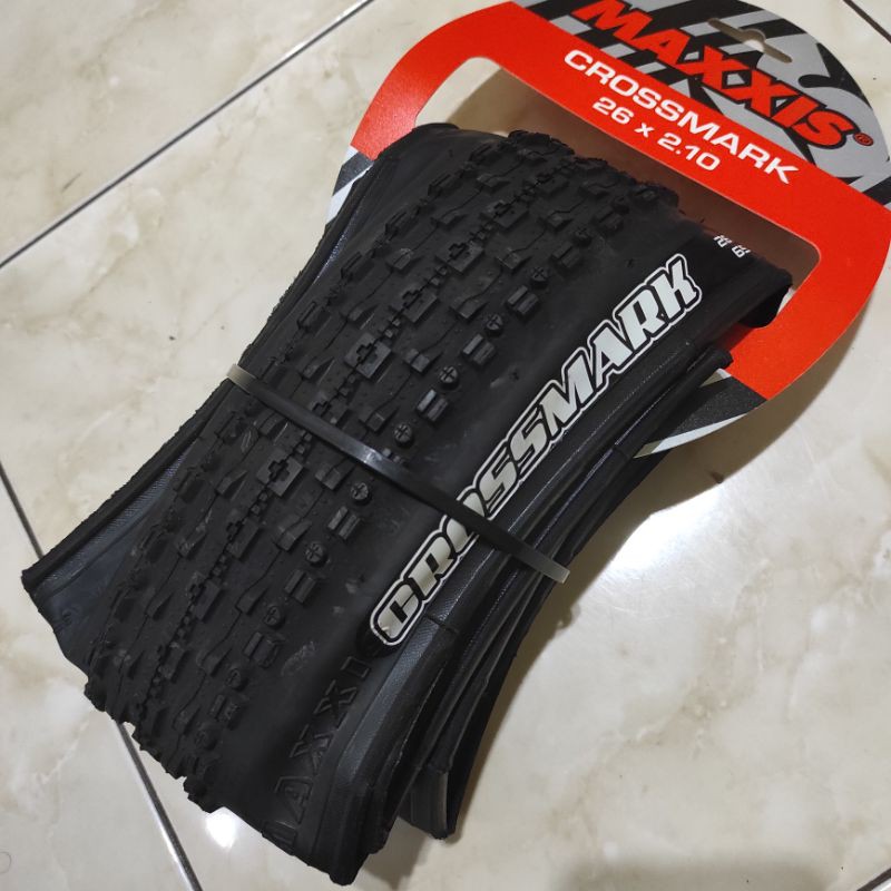BAN LUAR SEPEDA MAXXIS CROSSMARK 26 INCH UKURAN 26X2.10 ATAU 26 X 2.10