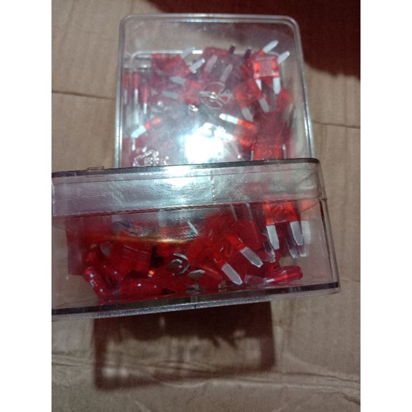 sekring tancap 10A kecil 1 kotak isi 100