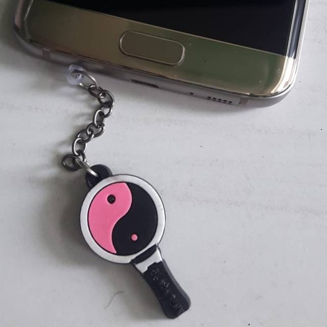 BP pluggy strap hp member &amp; logo blackpink gantungan handphone