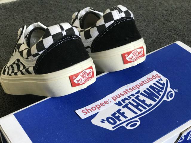 VANS OG OLD SKOOL CHECKERBOARD BLACK WHITE IVORY MADE IN CHINA