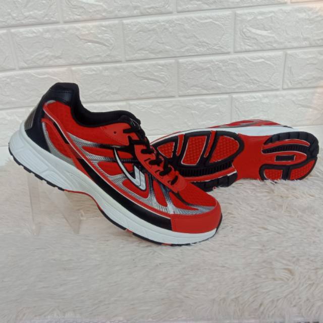 SEPATU PRIA SNEAKERS NEW ERA