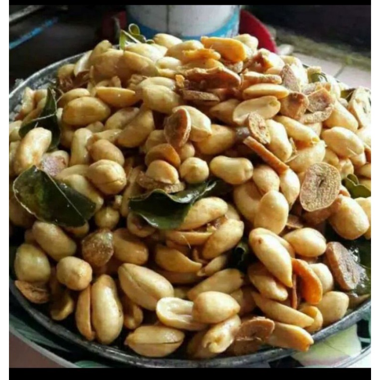 

KACANG GORENG BAWANG RASA KACANG MEDE / KACANG BAWANG GORENG RENYAH MANIS GURIH MURAH