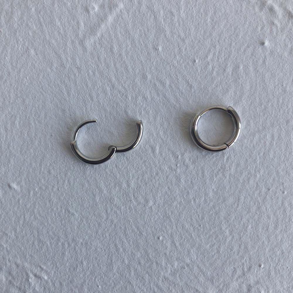 Mxbeauty Anting Hoop Daily Simple Ear Studs Bulat Lingkaran Perhiasan Fashion Warna Perak Metal Gaya Korea