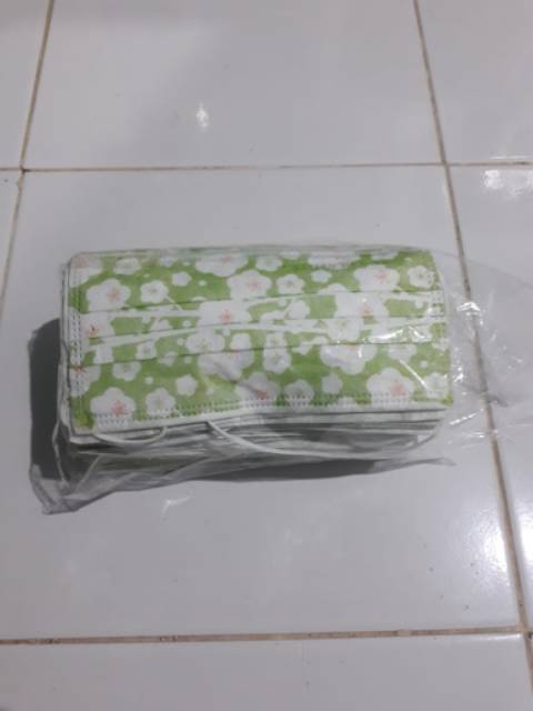 masker jilbab  l  hijab mask  l  masker 3ply  l  masker headlopp isi 50 pcs